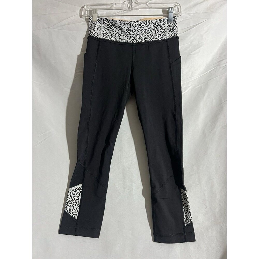 Lululemon Athletica Woman's Crop Leggings Black White Mosaic Workout Gym…